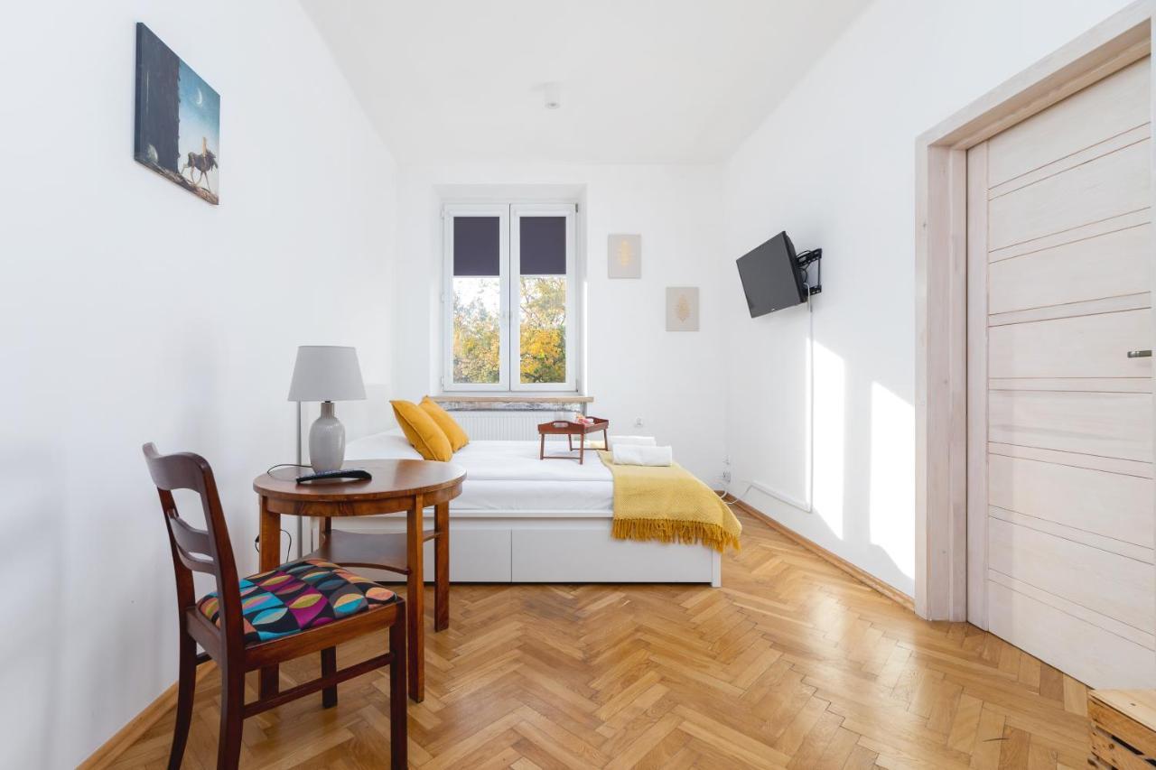 Old Town Apartments Basztowa By Renters Cracóvia Exterior foto