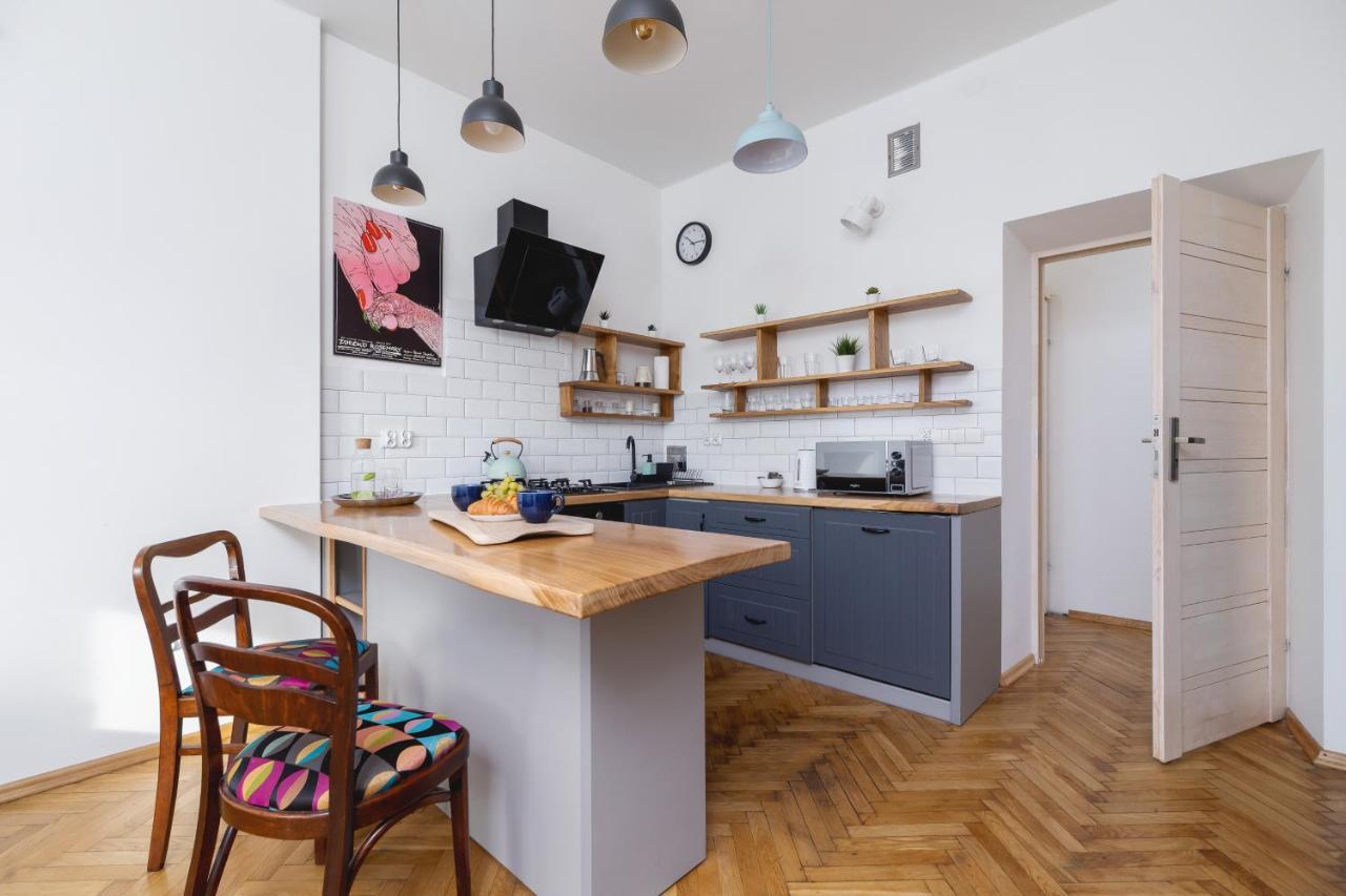 Old Town Apartments Basztowa By Renters Cracóvia Exterior foto