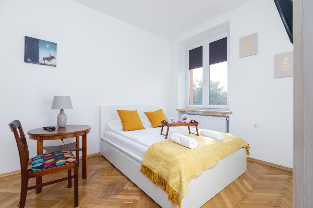 Old Town Apartments Basztowa By Renters Cracóvia Exterior foto