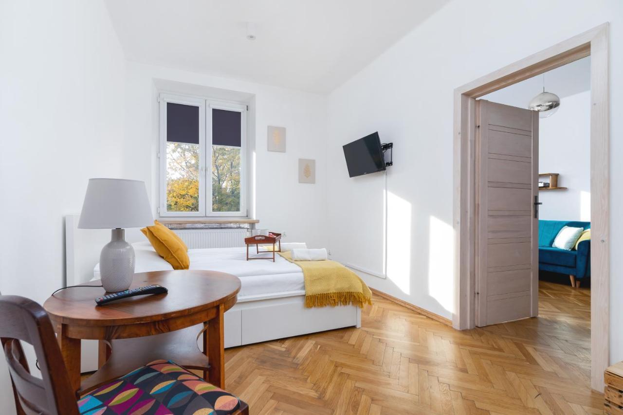 Old Town Apartments Basztowa By Renters Cracóvia Exterior foto