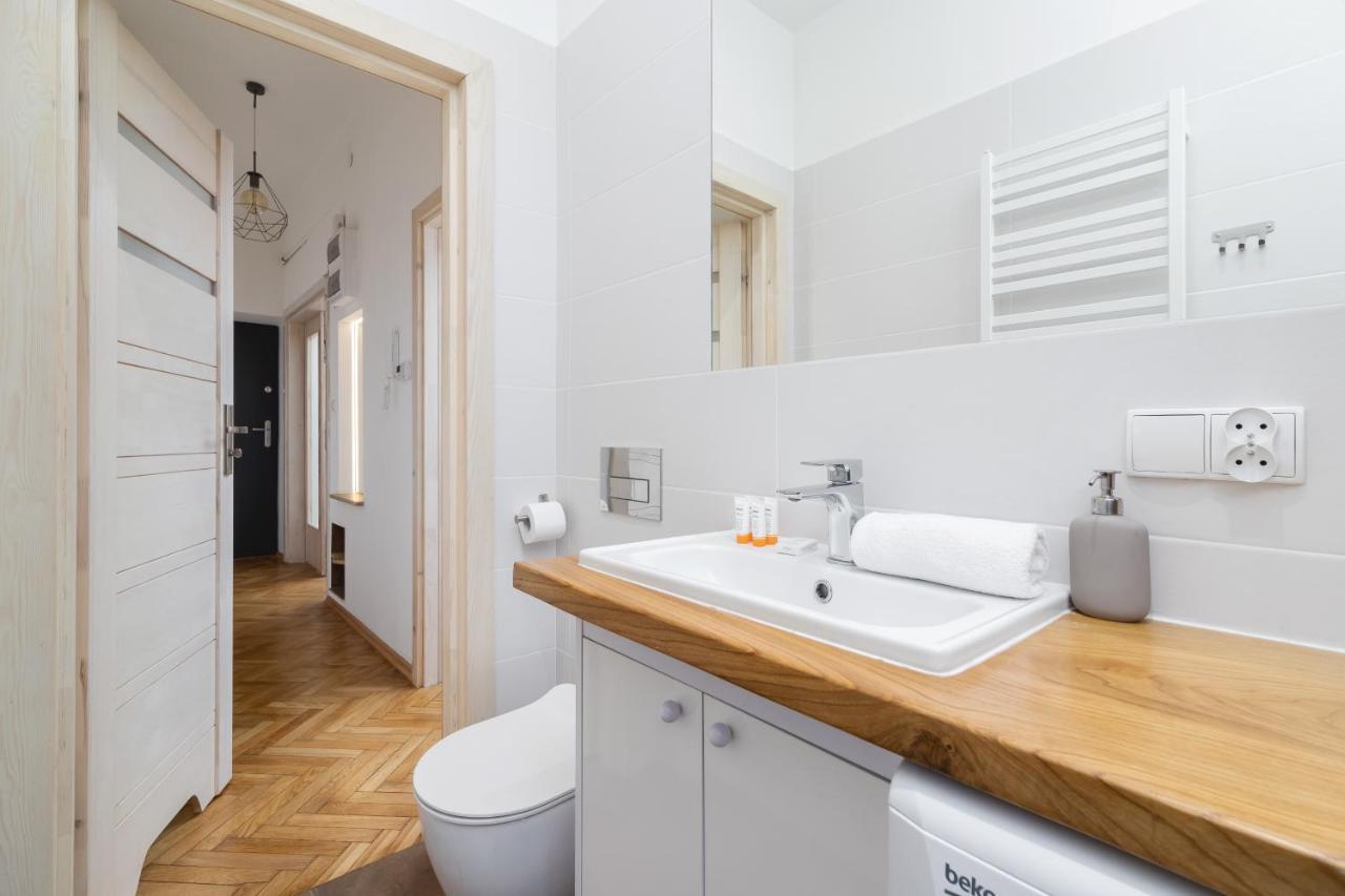 Old Town Apartments Basztowa By Renters Cracóvia Exterior foto