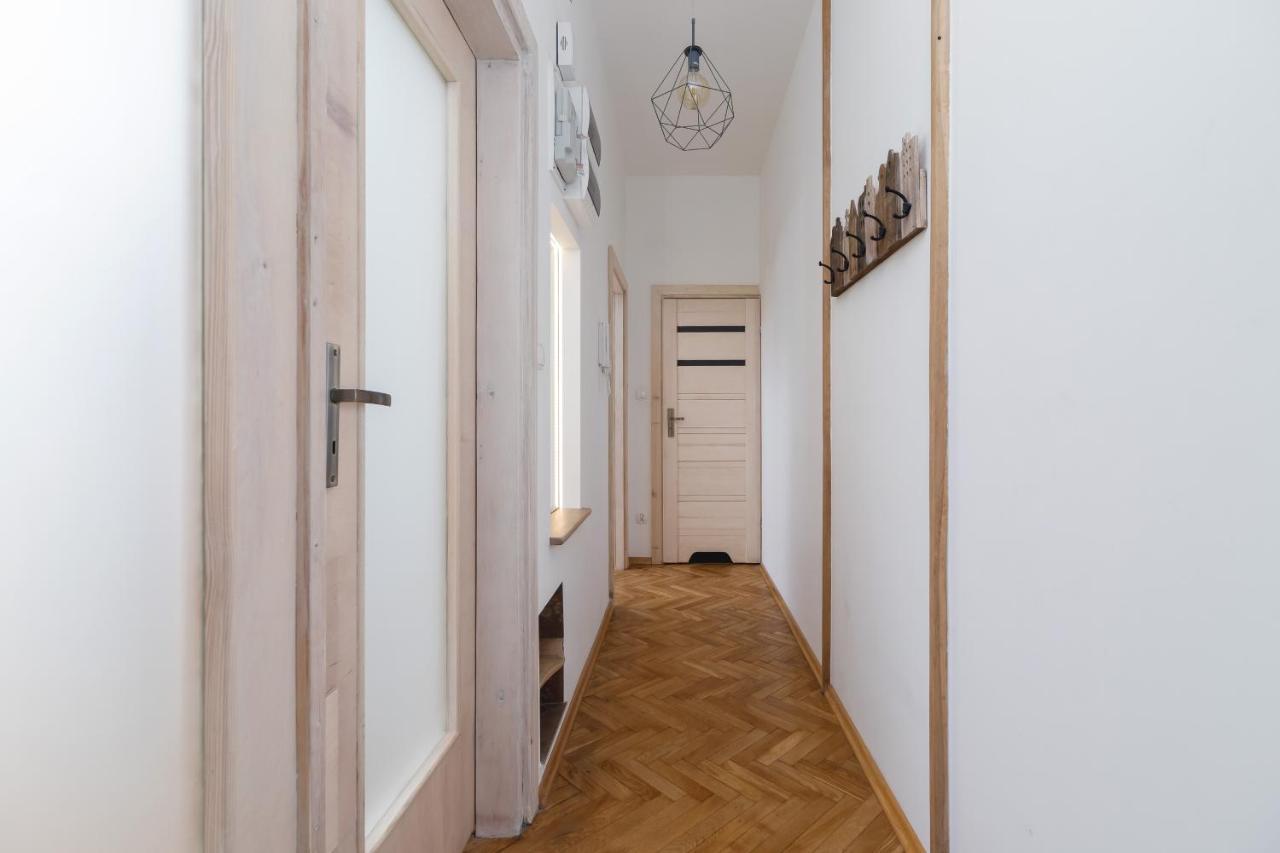 Old Town Apartments Basztowa By Renters Cracóvia Exterior foto